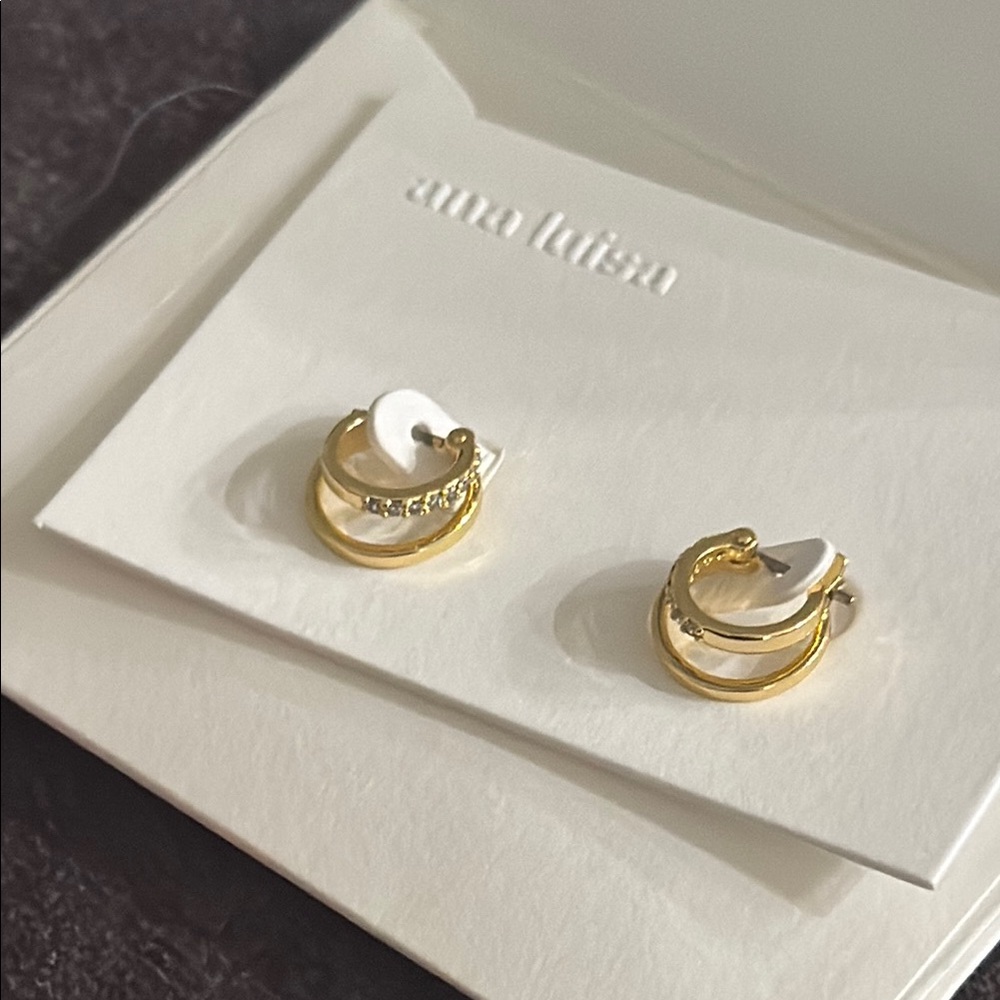 Ana Luisa Toda Mini Earrings - Picture 5 of 11